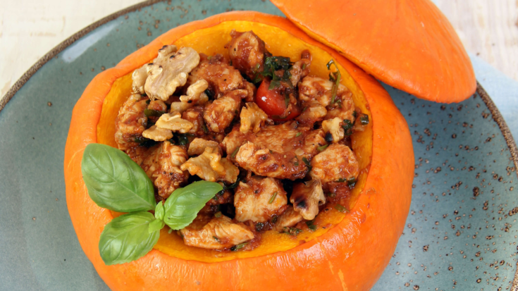 Stuffed Sugar Pumpkin with Chicken and Walnuts